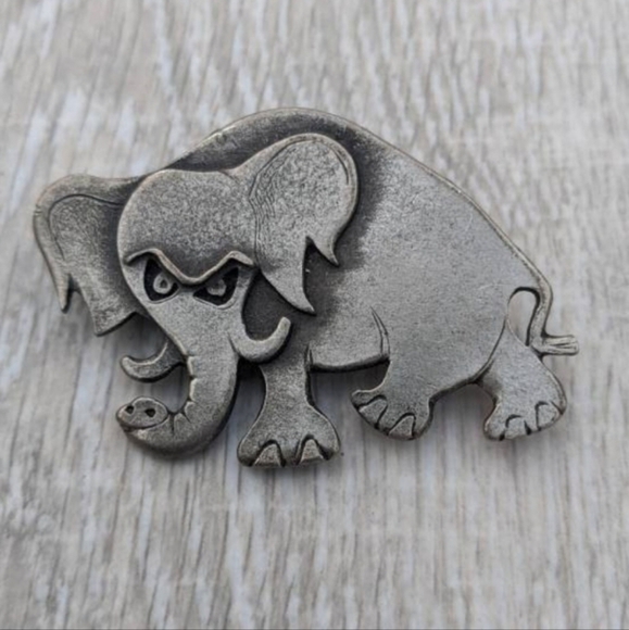 Metzke Midcentury Pewter Angry Elephant Brooch - Picture 1 of 2